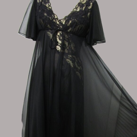 Black Peignoir Set Night Gown Robe Vintage Huge Sweep - Picture 2 of 16
